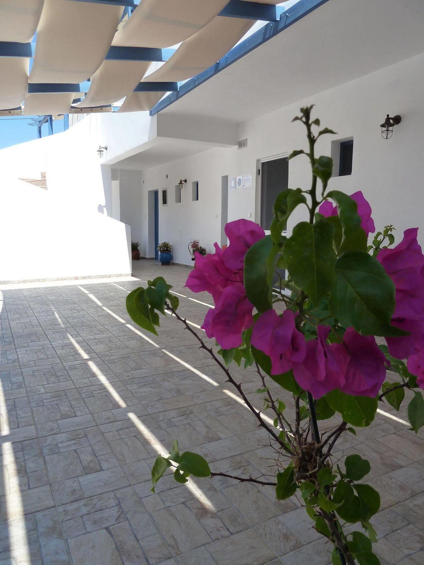 Dedes Apartments Skála Exterior foto